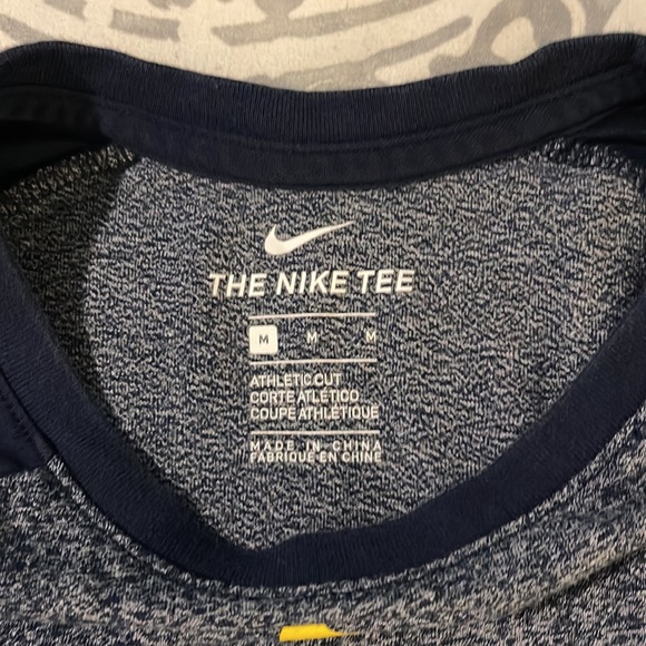 Michigan Nike t-shirt. - Picture 4 of 5